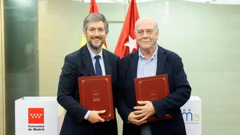 El consejero de Presidencia de Madrid Miguel Ángel García Martín y José Luis Fernández Santillana de (CEOMA) El consejero de Presidencia de Madrid Miguel Ángel García Martín y José Luis Fernández Santillana de (CEOMA)