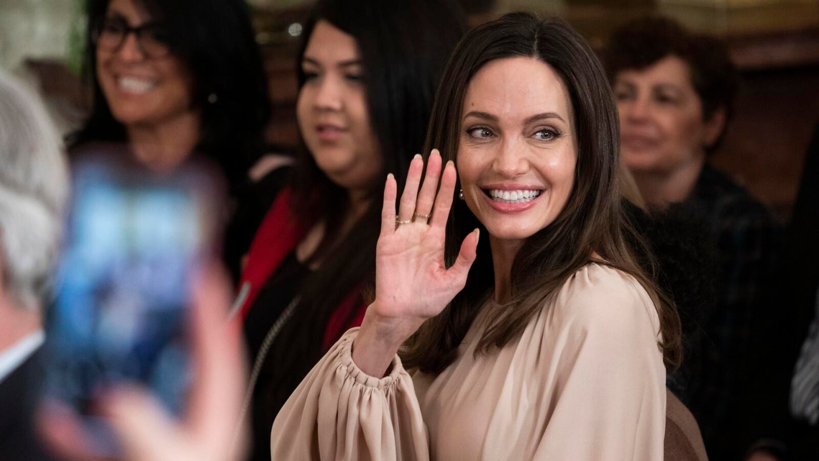 Angelina Jolie, más empoderada que nunca a sus 50 años