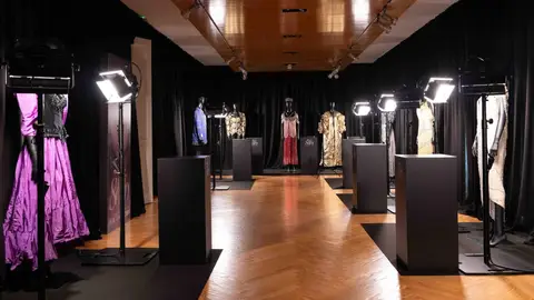 La Academia de Cine muestra doce vestidos de Sara Montiel. La Academia de Cine muestra doce vestidos de Sara Montiel.