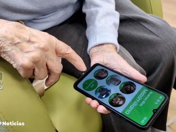 Inventa un tel&eacute;fono m&oacute;vil adaptado para que su abuela pueda usarlo