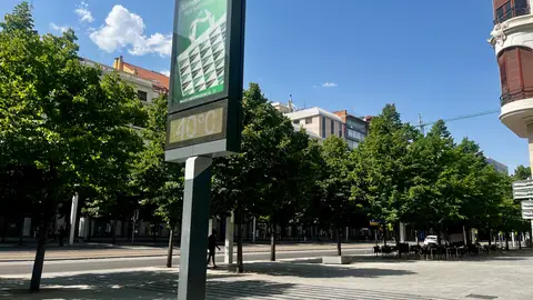 Termómetro marca 40º, en paseo de la Independencia de Zaragoza. Termómetro marca 40º, en paseo de la Independencia de Zaragoza. EUROPA PRESS 30/06/2025