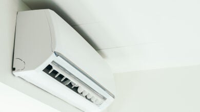 Siete de cada diez españoles evitan encender el aire acondicionado por miedo al gasto