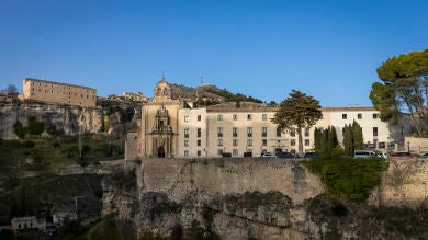 El Parador de Cuenca reabre este viernes con fachada restaurada, interiorismo renovado y nuevas obras de arte