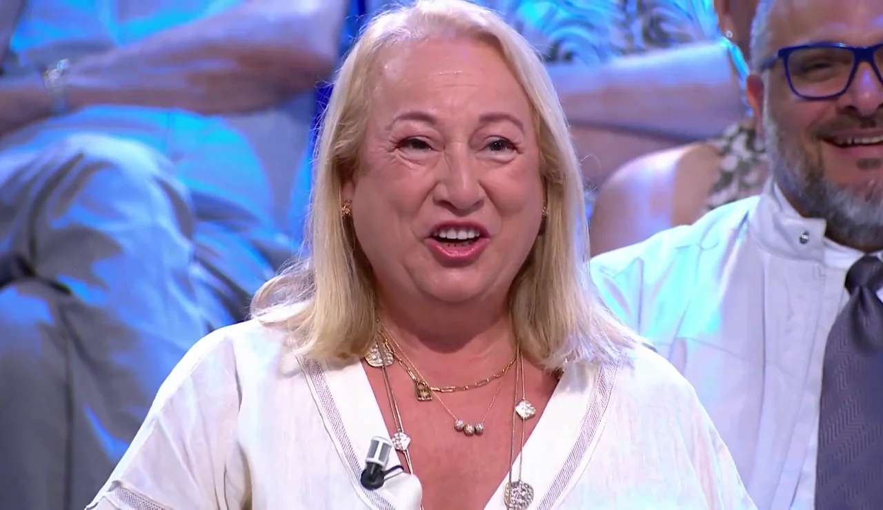 "Me ha cambiado la vida", Patxi cuenta como la aplicación para mayores de 55, Vermú, fue muy importante para dejar de sentirse sola