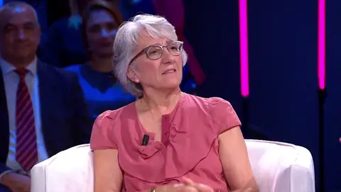 Marival decidió no tener hijos ni casarse y tras dejar de trabajar comenzó a sentirse muy sola: "Mi salvavidas fue el voluntariado" Marival decidió no tener hijos ni casarse y tras dejar de trabajar comenzó a sentirse muy sola: "Mi salvavidas fue el voluntariado"