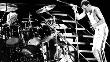 Imagen de 1986 del cantante Freddie Mercury, líder del grupo británico Queen. Imagen de 1986 del cantante Freddie Mercury, líder del grupo británico Queen.