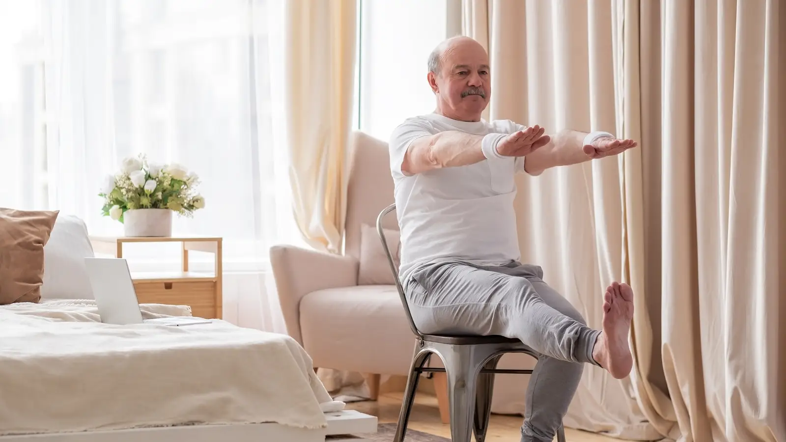Un estudio revela que el ejercicio en casa es tan eficaz como la fisioterapia para aliviar el dolor de rodilla