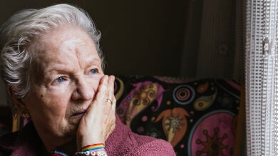 Las agresiones verbales son la principal forma de discriminación de mujeres mayores lesbianas y bisexuales, según estudio