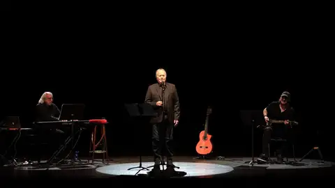 El cantautor español Joan Manuel Serrat El cantautor español Joan Manuel Serrat