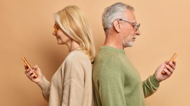 YoConecto: los cursos gratuitos que impulsan la alfabetización digital en personas mayores