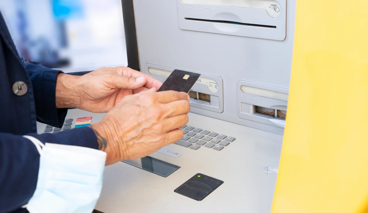 Cajero con la función contactless