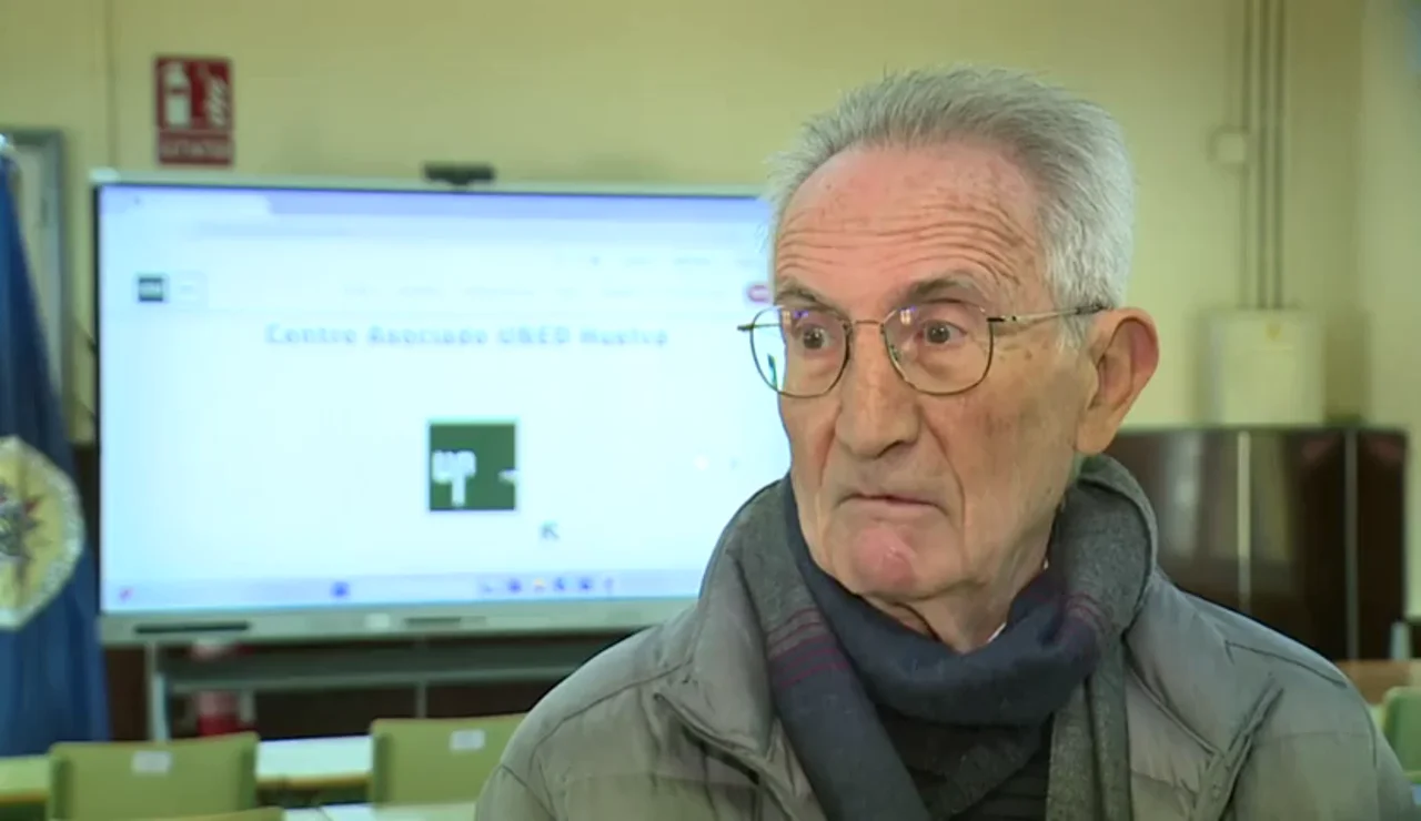 José Castro, un estudiante de matrícula de honor a los 78 años