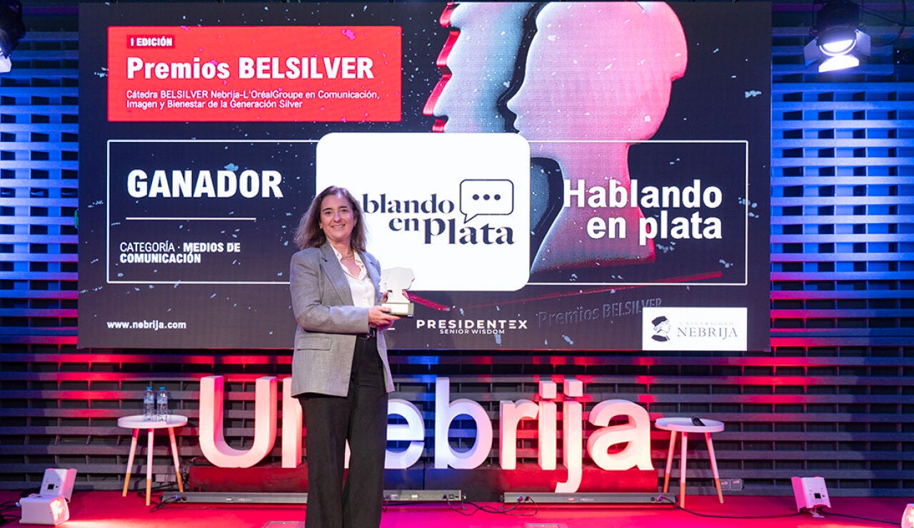 Raquel del Castillo recoge el Premio BELSILVER para Hablando en Plata
