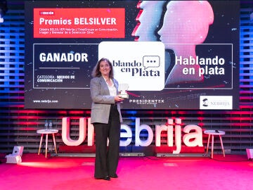 Raquel del Castillo recoge el Premio BELSILVER para Hablando en Plata