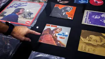 Imagen de archivo de una exposición en homenaje al cantante Nino Bravo Imagen de archivo de una exposición en homenaje al cantante Nino Bravo