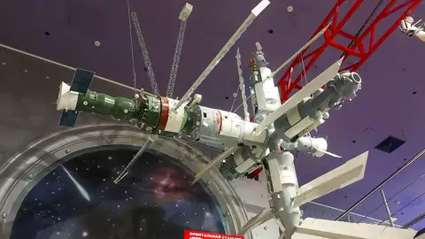 La estación espacial soviética MIR La estación espacial soviética MIR