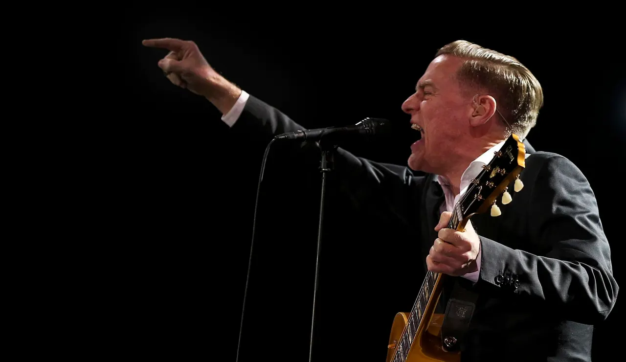 El cantante canadiense Bryan Adams