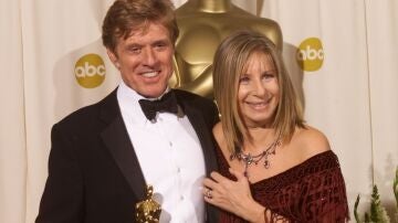 Barbra Streisand, en conversaciones para actuar en la gala de los Oscar como homenaje a Robert Redford