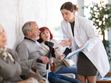 Edadismo institucional