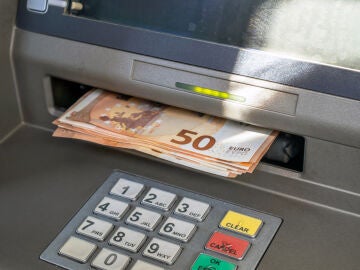 Dinero en el cajero