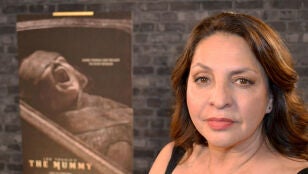 La actriz mexicana Ver&oacute;nica Falc&oacute;n posa