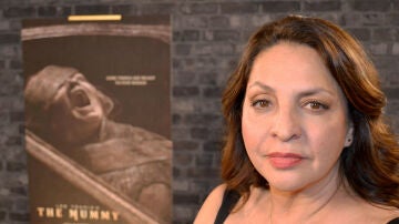 La actriz mexicana Ver&oacute;nica Falc&oacute;n posa