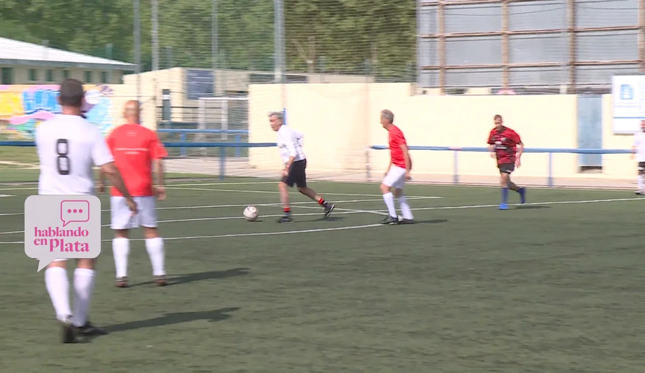 Así es el Walking Fútbol, un deporte adaptado a los mayores