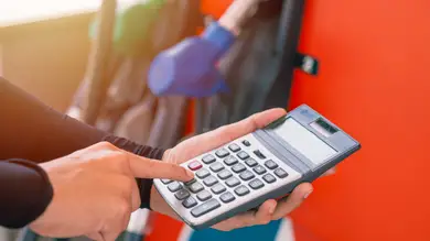 La inflación se modera dos décimas en abril, al 3,2 %, tras las rebajas fiscales a energía La inflación se modera dos décimas en abril, al 3,2 %, tras las rebajas fiscales a energía