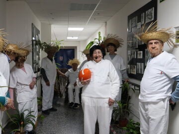 Participantes del videoclip ganador de festival