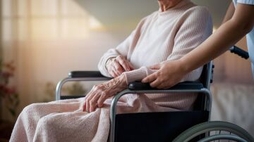 Condiciones para recibir la ayuda por cuidar a un familiar dependiente sin vivir con &eacute;l