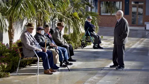 "¿Aceptarías ese trato?": una campaña pone el foco en el maltrato invisible que sufren cada día las personas mayores "¿Aceptarías ese trato?": una campaña pone el foco en el maltrato invisible que sufren cada día las personas mayores