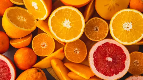 Un estudio relaciona niveles bajos de vitamina C con cambios en la estructura cerebral de los mayores Un estudio relaciona niveles bajos de vitamina C con cambios en la estructura cerebral de los mayores