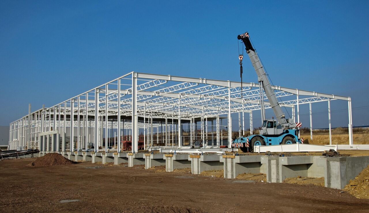 La construcci&oacute;n, el &uacute;nico sector que contrata m&aacute;s a mayores de 45 a&ntilde;os que a j&oacute;venes