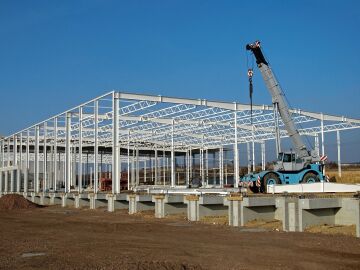 La construcci&oacute;n, el &uacute;nico sector que contrata m&aacute;s a mayores de 45 a&ntilde;os que a j&oacute;venes