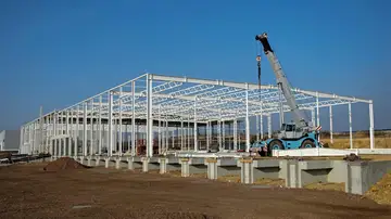 La construcción, el único sector que contrata más a mayores de 45 años que a jóvenes La construcción, el único sector que contrata más a mayores de 45 años que a jóvenes