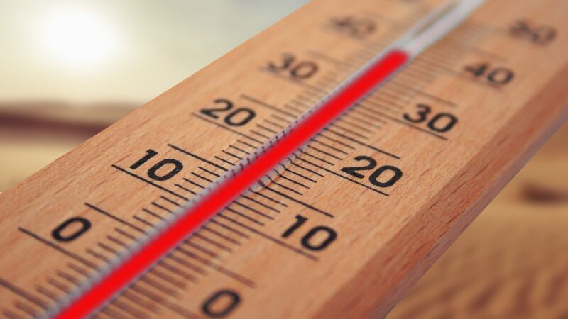 Falta de sed y fármacos habituales: los factores que agravan el impacto de las olas de calor en los mayores
