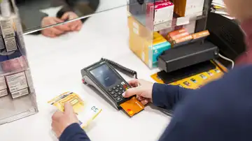 El efectivo mantiene su protagonismo en verano y crece el interés por acceder a él desde comercios de proximidad El efectivo mantiene su protagonismo en verano y crece el interés por acceder a él desde comercios de proximidad