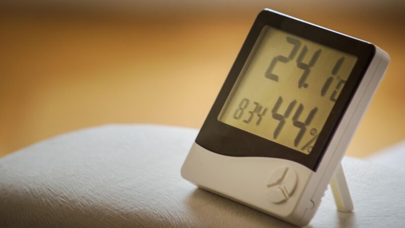 El calor extremo puede descompensar a una persona mayor en horas: qué deben vigilar las familias