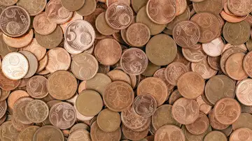 La pensión media del sistema alcanza los 1.372,2 euros en julio, un 4,6% más que hace un año La pensión media del sistema alcanza los 1.372,2 euros en julio, un 4,6% más que hace un año