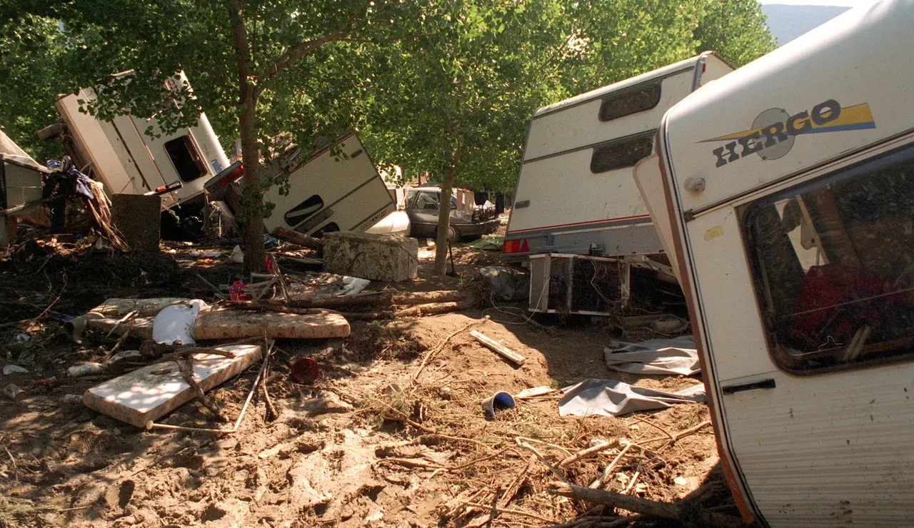Destrozos de la riada de Biescas el 7 de agosto de 1996