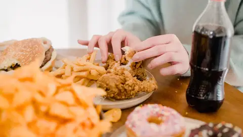 Un estudio relaciona un mayor consumo de ultraprocesados con un mayor riesgo de cáncer de próstata Un estudio relaciona un mayor consumo de ultraprocesados con un mayor riesgo de cáncer de próstata