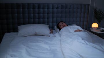 Un estudio demuestra como despertarse en m&uacute;ltiples ocasiones durante la noche puede ocasionar un riesgo mayor de Alzheimer