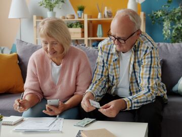 La Seguridad Social abona 14.470 millones de euros en pensiones en agosto