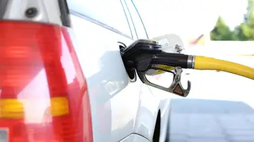 La gasolina marca su precio más alto de 2026 tras reducirse el descuento fiscal La gasolina marca su precio más alto de 2026 tras reducirse el descuento fiscal