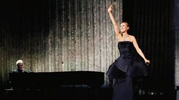 C&eacute;line Dion cumple su promesa y regresa triunfal a los escenarios en Par&iacute;s