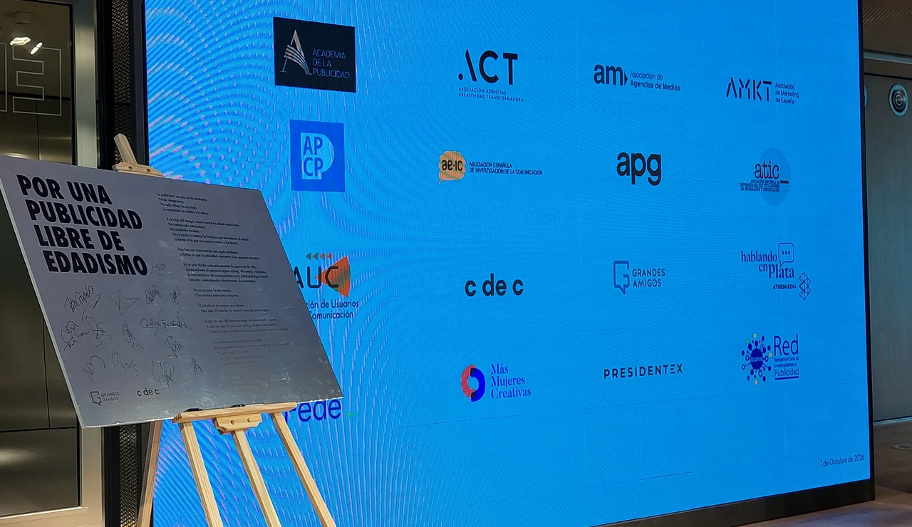 Firma del manifiesto contra el edadismo en la publicidad