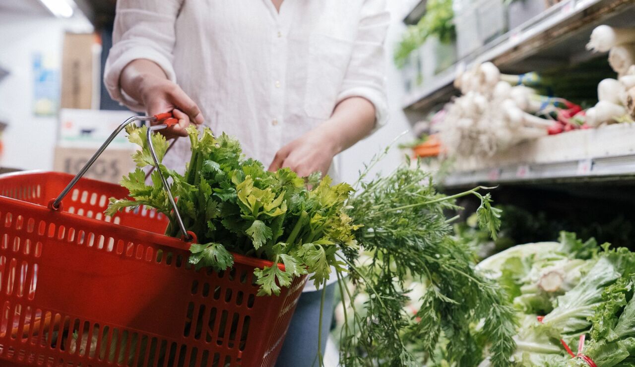  Uno de cada cuatro espa&ntilde;oles ya destina m&aacute;s del 30% de sus ingresos a comer