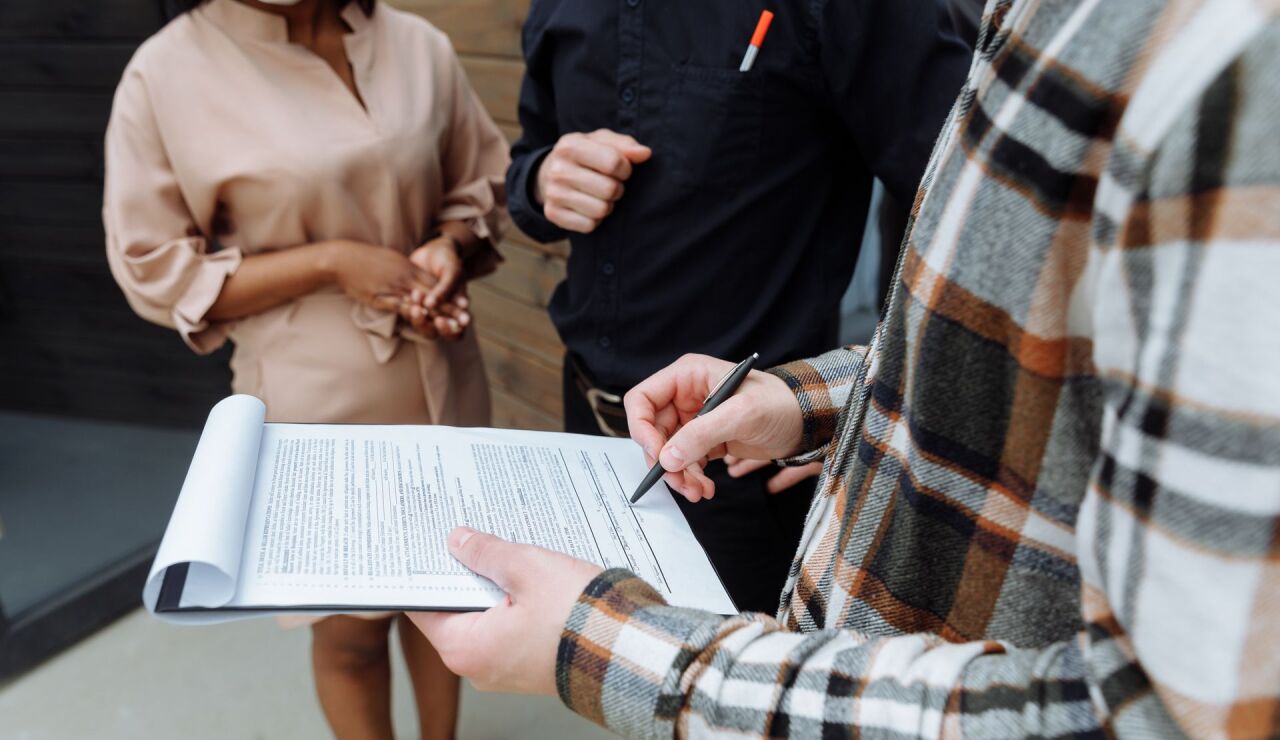  La lista de espera de la dependencia cae un 16,6% en un a&ntilde;o, hasta las 236.736 personas