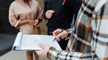 La lista de espera de la dependencia cae un 16,6% en un año, hasta las 236.736 personas La lista de espera de la dependencia cae un 16,6% en un año, hasta las 236.736 personas