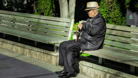 Uno de cada cuatro mayores de 60 años se siente solo incluso estando acompañado Uno de cada cuatro mayores de 60 años se siente solo incluso estando acompañado